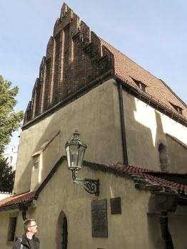 Alte-Synagoga-in-Prag 4