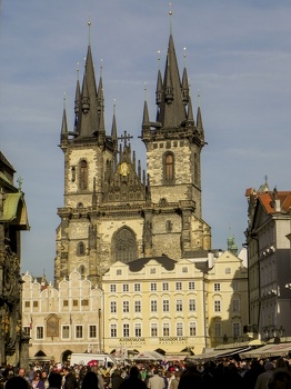 Altst dter-Ring-und-alte-Rathaus-in-Prag 2