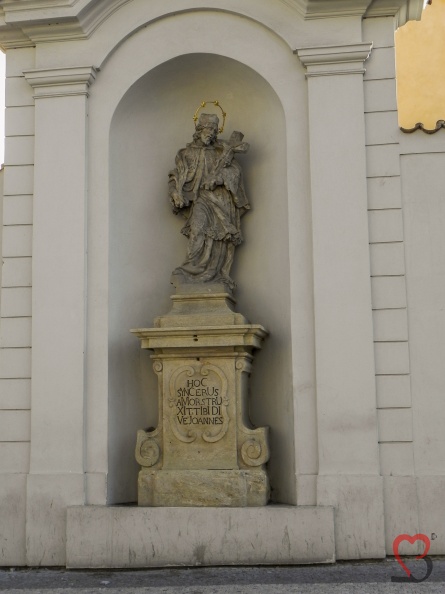 Statue-in-Prag.jpg
