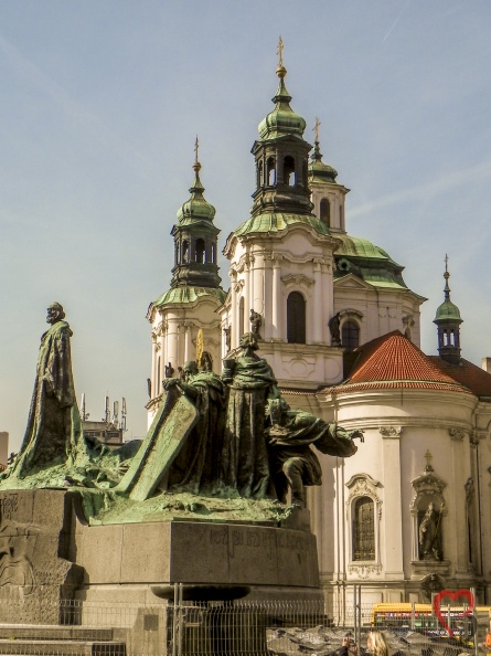 Tein-Kirche-in-Prag.jpg