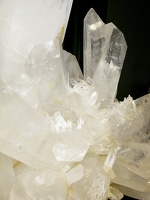 Bergkristall aus Brasilien -- Bergkristall aus Brailien vom Minas Gerais in der Welt der Kristalle Ausstellung in Dietingen in Baden Würtemberg