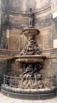 Brunnen am Zwinger in Dresden