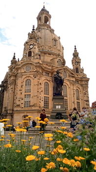 Martin Luther Denkmal mit Frauenkirche