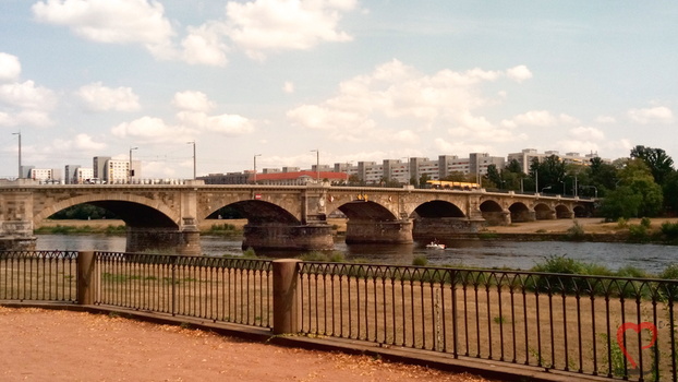 Albertbrücke Dresden an der Elbe