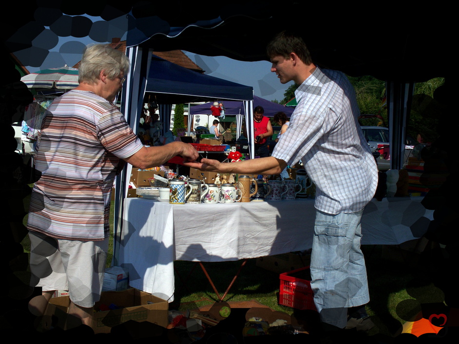 Wiesenflohmarkt Verkauf Marktstand