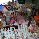 Monhart mit Porzelan und Puppen