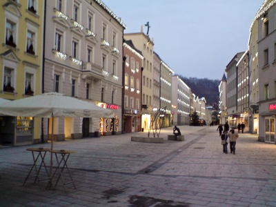 Einkaufsstrasse