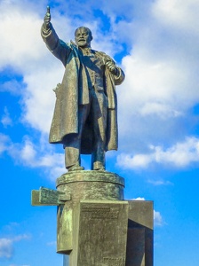 Lenin Denkmal am Leninplatz