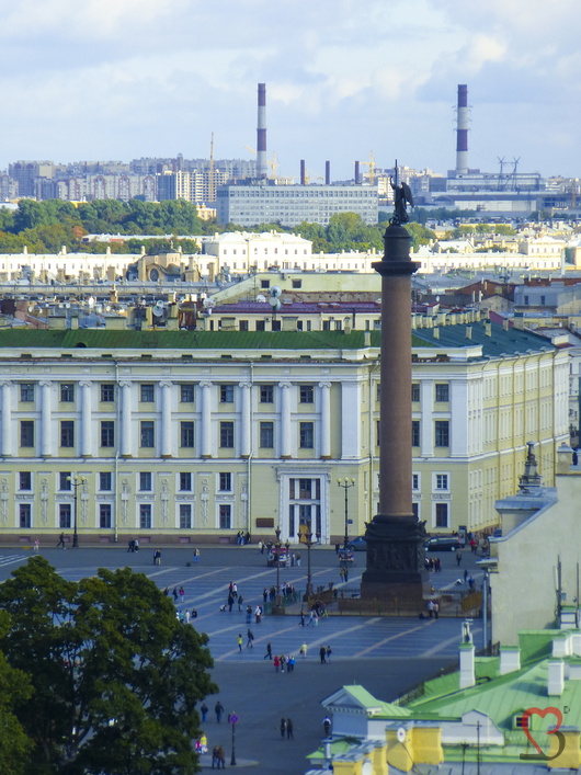 Schlossplatz und Alexandersäule