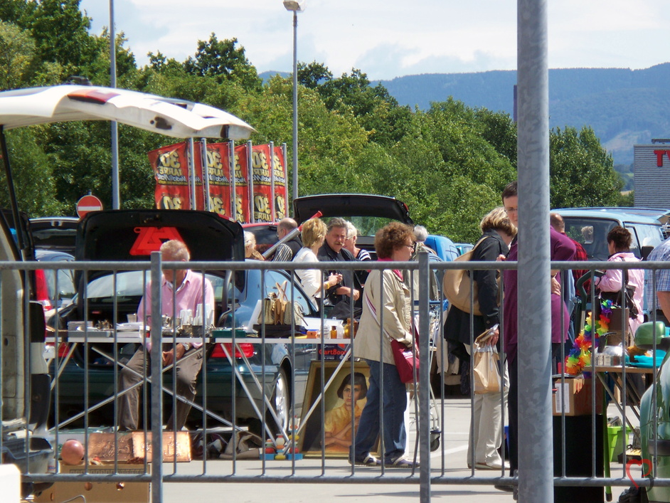 Trödelmarkt am Real