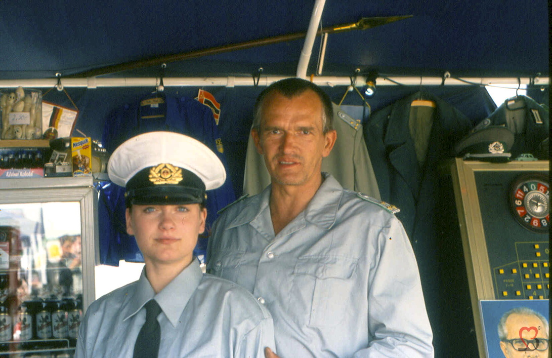 20033