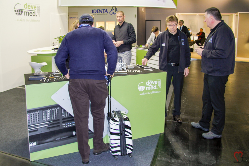 devemed Messestand