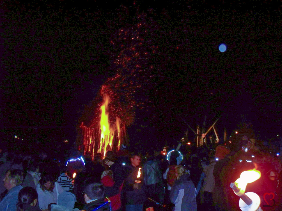 große Feuerstelle
