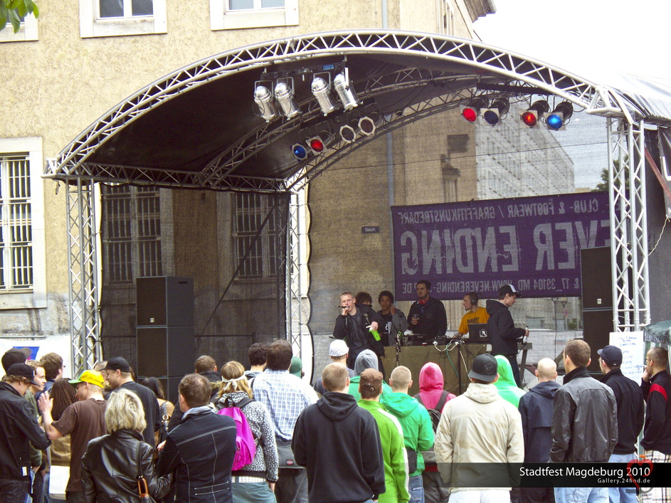 Dr.Aliby &amp; Dialekt Crew