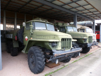 Das Ostalgie Museum in Oscherseleben an der Bode bekannt durch den Motopark, Im Oastalgie Panzer und Wehrfahrzeug Museum finden sich Militärfahrzeuge und Waffen aus den Beständen der ehemaligen DDR sowie Sowjetunion. 
(klick für Vollbild)