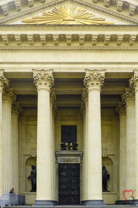 Eingang der Kasaner Kathedrale