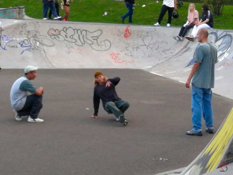 50 Jahre HipHop Celebration mit Concert, Beatmaker, Graffitti Walls und Breakdance Session im Skaterpark, Bahnhof Abteil 42 und Kulturkasten. Ermöglicht durch Kukav, Krekpek und LBBW. IMG_20230902_191601.jpg