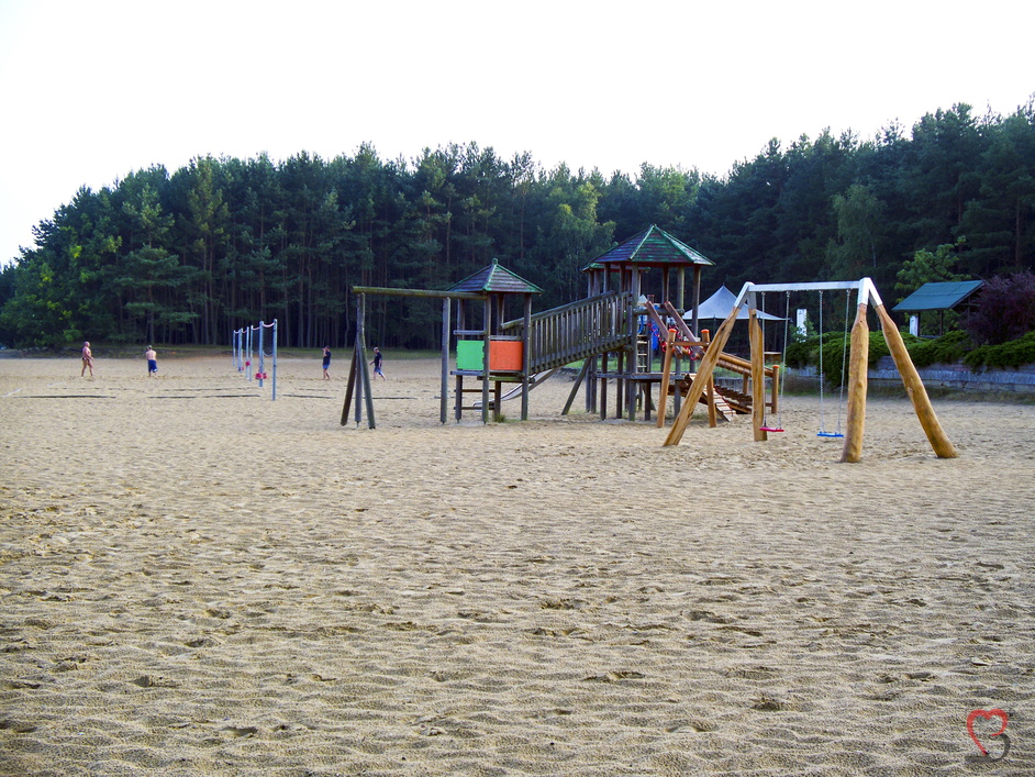 Spielplatz &amp; Volleyball
